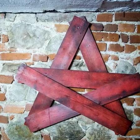 Vandrarhem Art Revolution Studio *