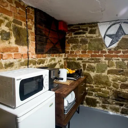 Art Revolution Studio Albergue